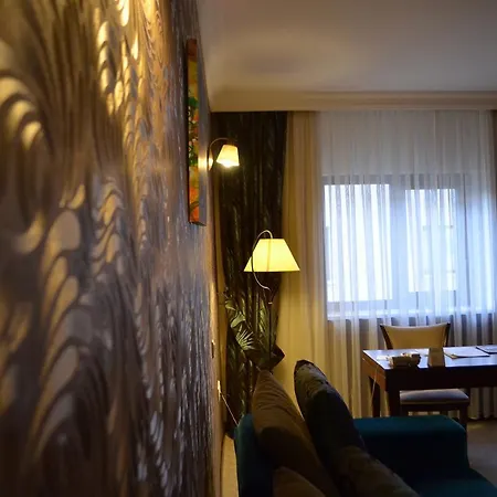 Asrin Park & Convention Center Hotel