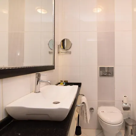 Asrin Park & Convention Center 호텔