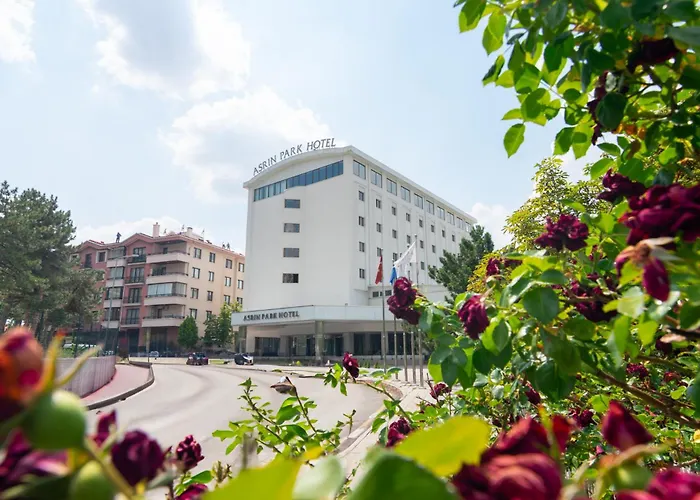 Asrin Park & Convention Center Hotel