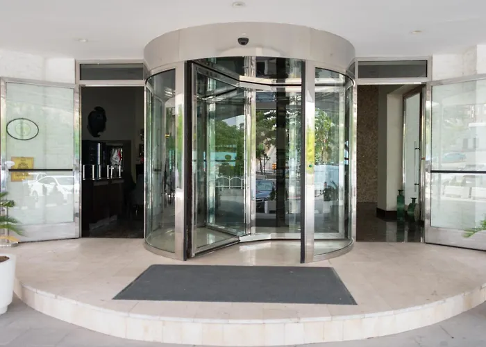 Asrin Park & Convention Center 酒店 4*