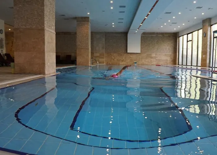 Asrin Park & Convention Center فندق 4*