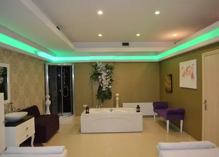 Asrin Park & Convention Center فندق