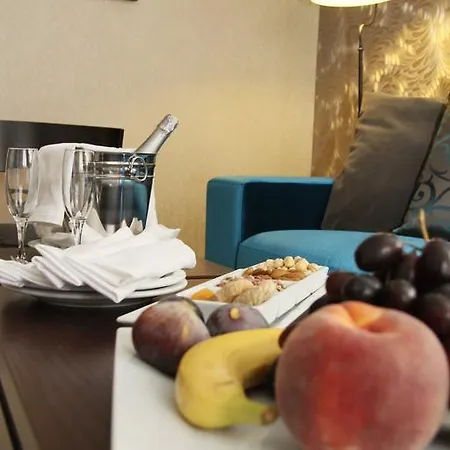 Asrin Park & Convention Center Hotel