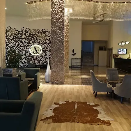 Asrin Park & Convention Center Hotel