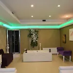 Asrin Park & Convention Center Hotel